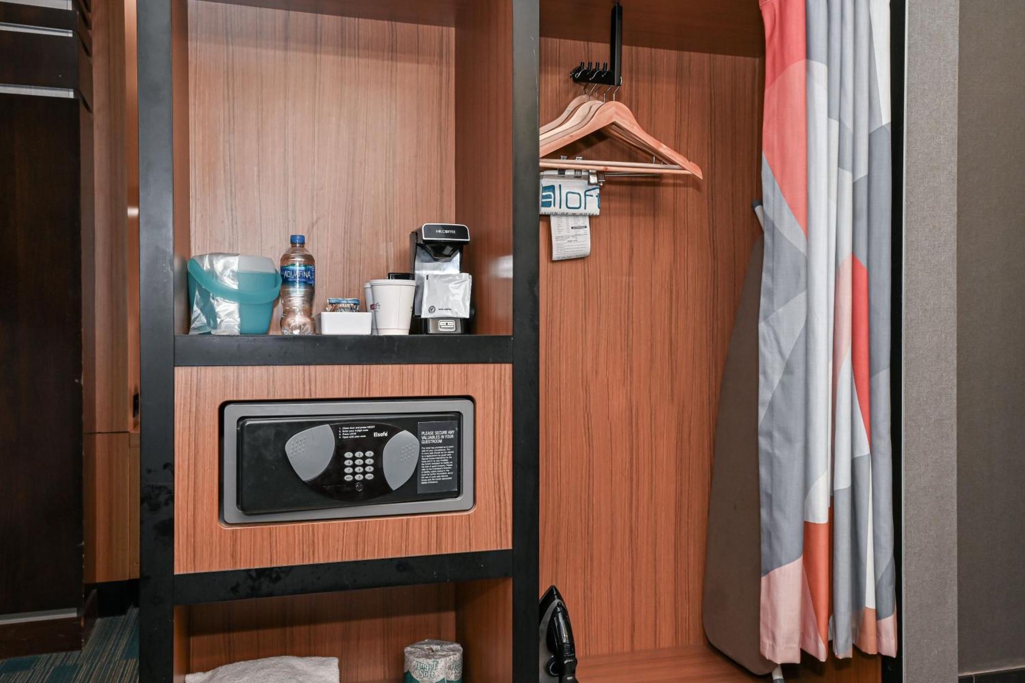 Aloft Charlotte City Center Екстер'єр фото