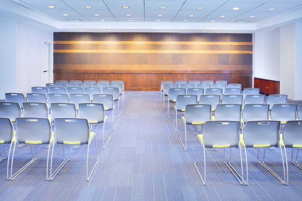 Aloft Charlotte City Center Зручності фото